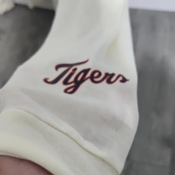 Cream Long Sleeve Shirt with Orange Logo - Picture 3 of 4